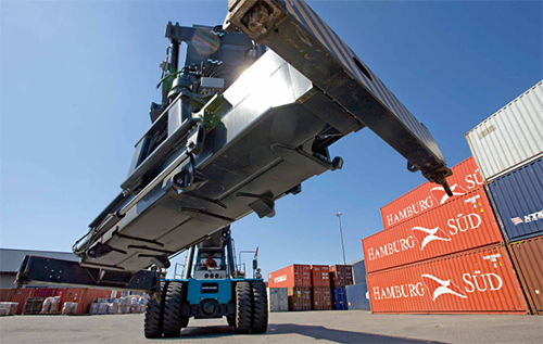 山西啟洋：正面吊操作時(shí)的安全防護(hù)措施